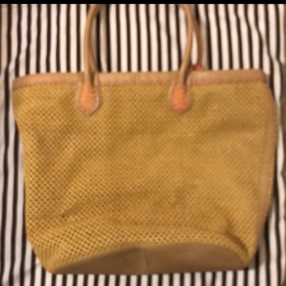 Henri Bendel Large Beach Bag - Picture 4 of 7